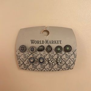 10 pairs of earrings